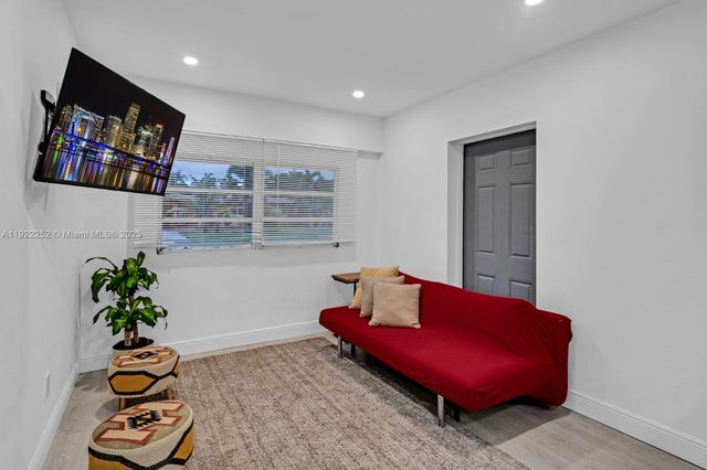 1165 SW 4th Ter, Pompano Beach, FL 33060