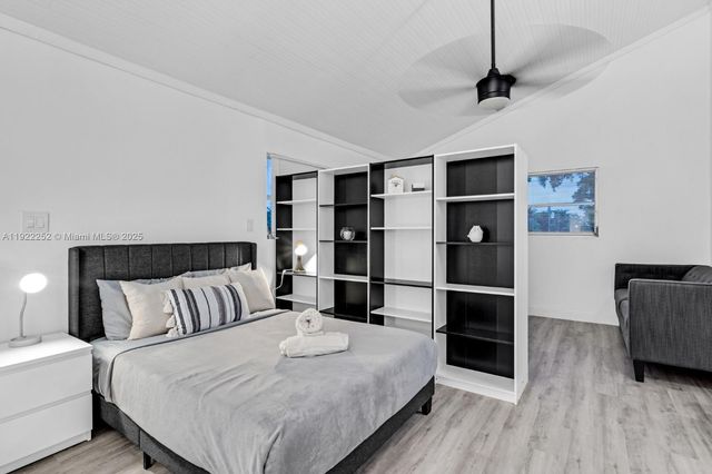 1165 SW 4th Ter, Pompano Beach, FL 33060