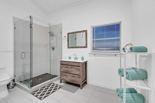 1165 SW 4th Ter, Pompano Beach, FL 33060