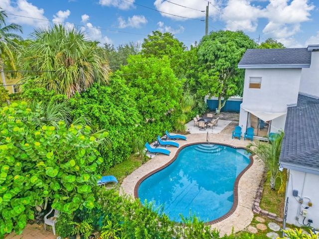 1165 SW 4th Ter, Pompano Beach, FL 33060