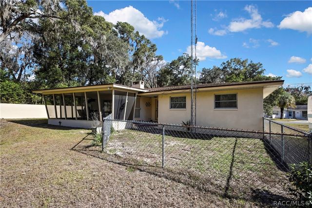 12130 Maple Street, Dunnellon, FL 34432