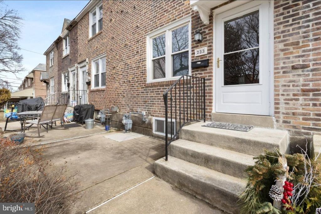 233 N BISHOP AVE, CLIFTON HEIGHTS, PA 19018 — exterior