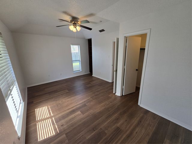 7451 N College Circle, North Richland Hills, TX 76180