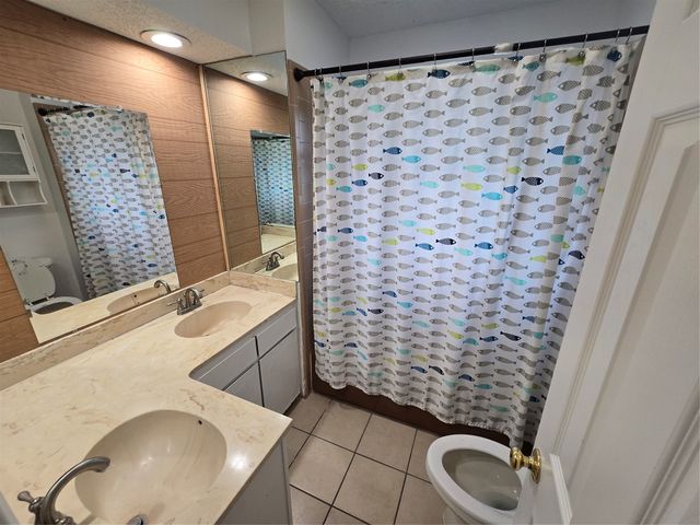 7451 N College Circle, North Richland Hills, TX 76180