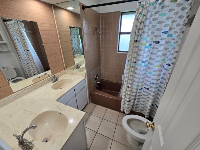 7451 N College Circle, North Richland Hills, TX 76180