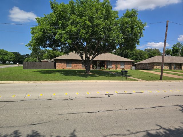 7451 N College Circle, North Richland Hills, TX 76180