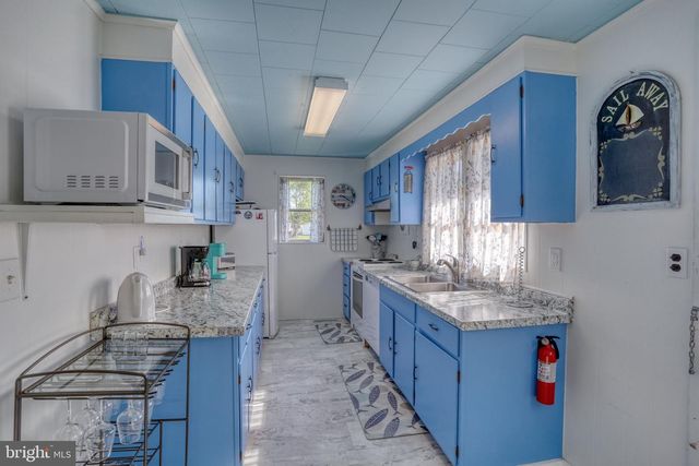 77 WEST AVE, Ocean View, DE 19970