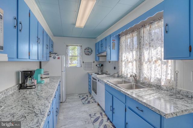 77 WEST AVE, Ocean View, DE 19970