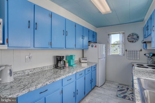 77 WEST AVE, Ocean View, DE 19970