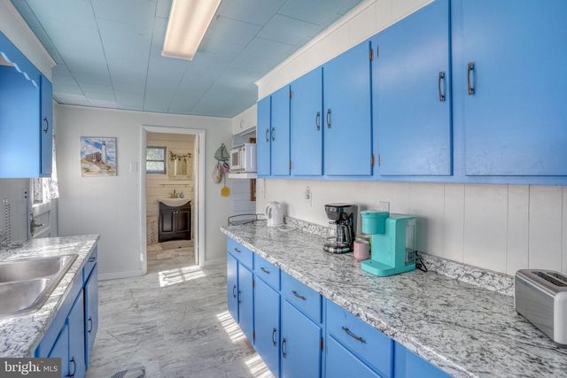 77 WEST AVE, Ocean View, DE 19970