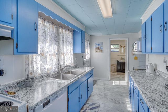 77 WEST AVE, Ocean View, DE 19970