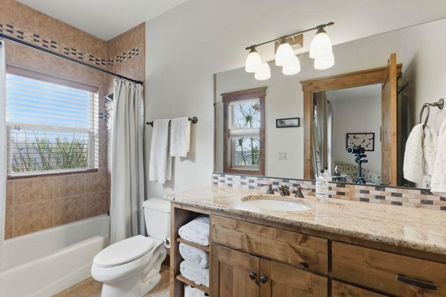 365 N Legacy Ridge Dr, Liberty Lake, WA 99019