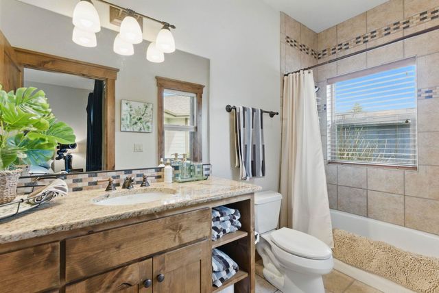 365 N Legacy Ridge Dr, Liberty Lake, WA 99019