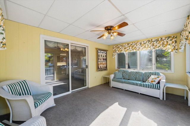 10780 Crestview DRIVE, Cedarburg, WI 53012
