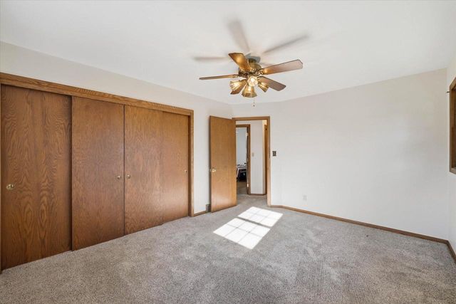 10780 Crestview DRIVE, Cedarburg, WI 53012