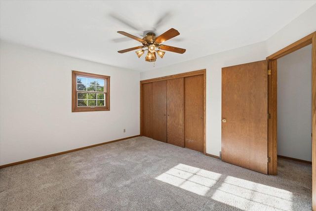 10780 Crestview DRIVE, Cedarburg, WI 53012