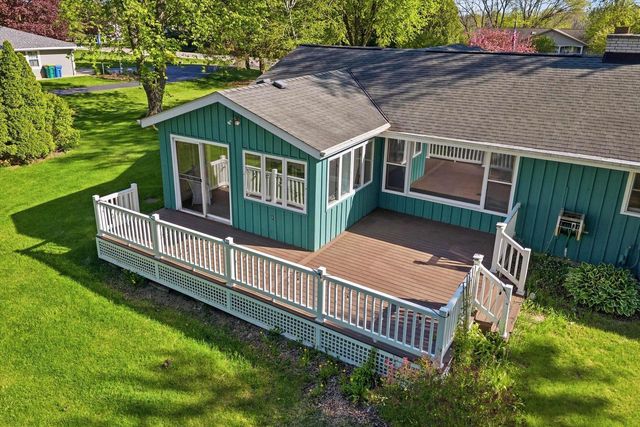 10780 Crestview DRIVE, Cedarburg, WI 53012