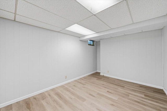10780 Crestview DRIVE, Cedarburg, WI 53012