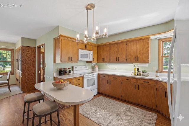 10780 Crestview DRIVE, Cedarburg, WI 53012