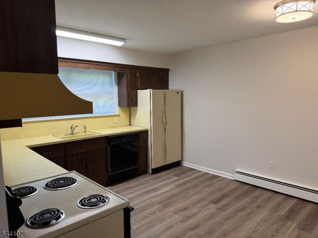 44 Burgh Ave, Clifton City, NJ 07011