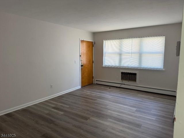 44 Burgh Ave, Clifton City, NJ 07011