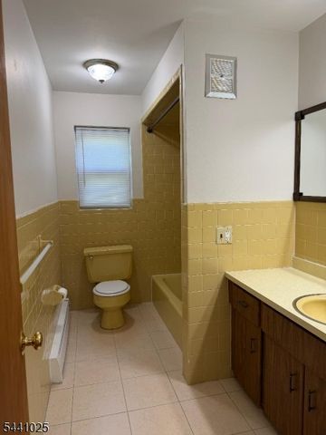 44 Burgh Ave, Clifton City, NJ 07011