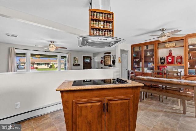 239 MILL RD, Mount Joy, PA 17552