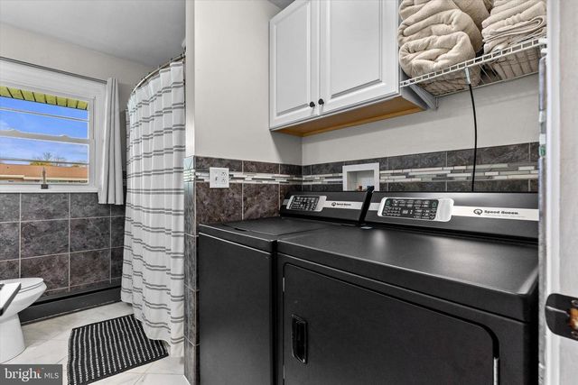 239 MILL RD, Mount Joy, PA 17552