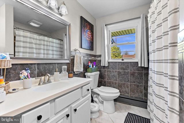 239 MILL RD, Mount Joy, PA 17552