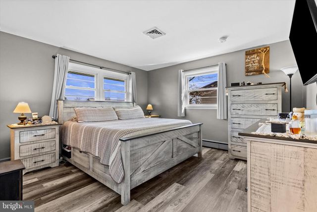 239 MILL RD, Mount Joy, PA 17552