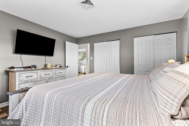 239 MILL RD, Mount Joy, PA 17552