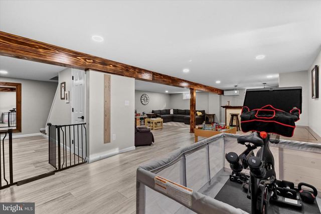 239 MILL RD, Mount Joy, PA 17552