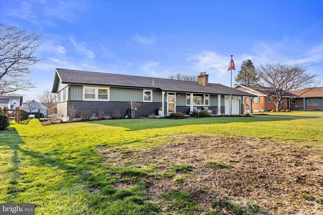 239 MILL RD, Mount Joy, PA 17552