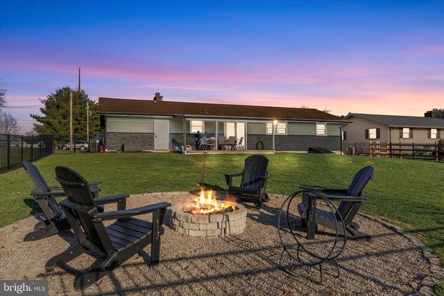 239 MILL RD, Mount Joy, PA 17552