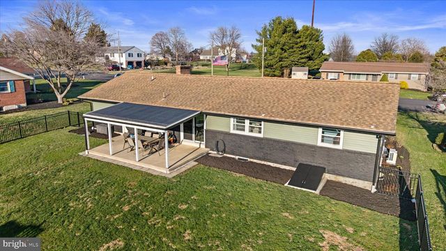 239 MILL RD, Mount Joy, PA 17552