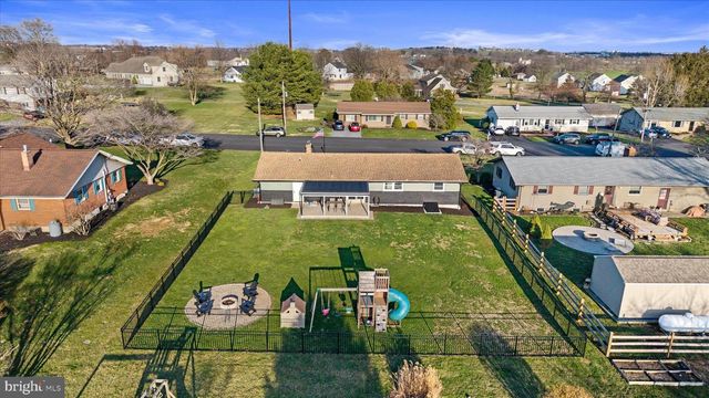 239 MILL RD, Mount Joy, PA 17552