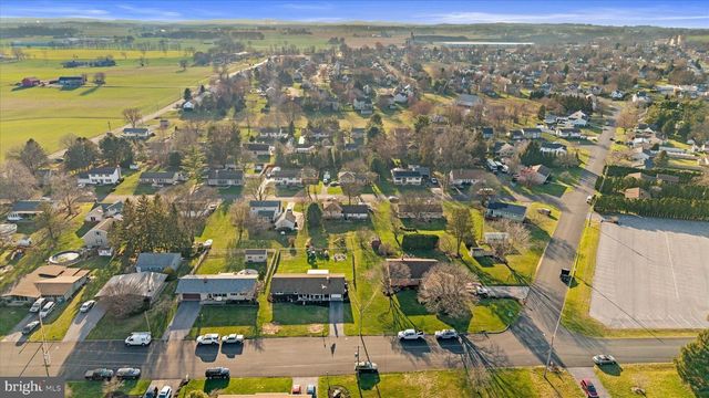 239 MILL RD, Mount Joy, PA 17552