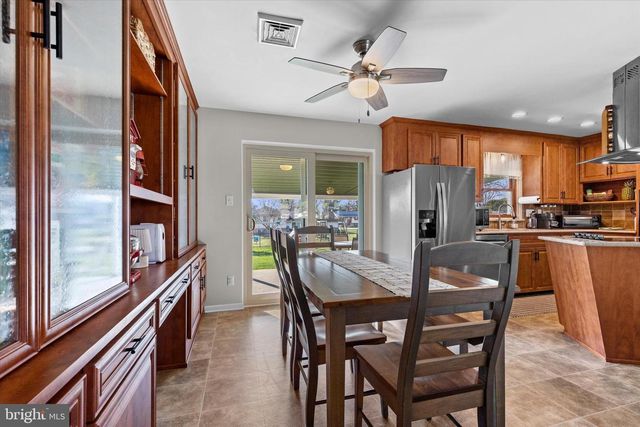 239 MILL RD, Mount Joy, PA 17552