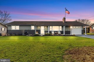 239 MILL RD, Mount Joy, PA 17552