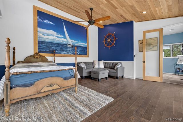 217 Davis Lake Drive, Oxford, MI 48371