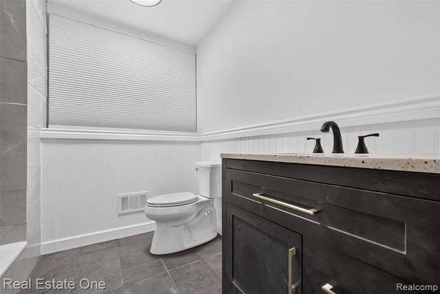 217 Davis Lake Drive, Oxford, MI 48371