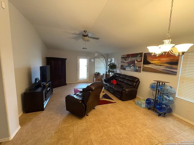 10438 macarthur, Converse, TX 78109