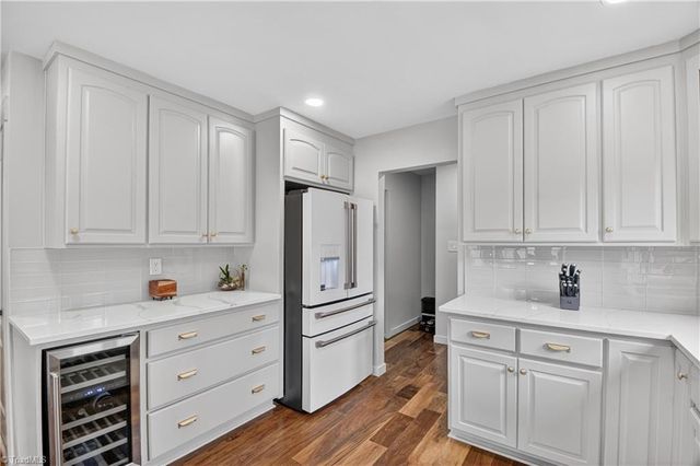 6106 Pintail Court, Oak Ridge, NC 27310