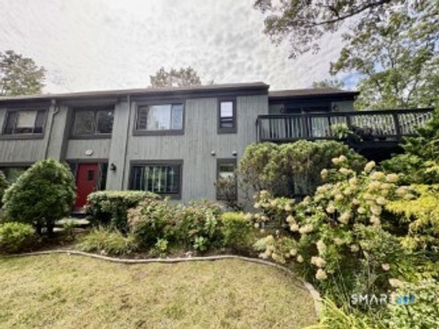 24 Harbour Village D, Branford, CT 06405