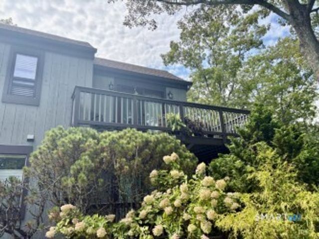 24 Harbour Village D, Branford, CT 06405