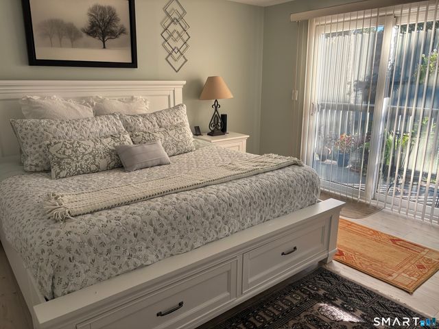 24 Harbour Village D, Branford, CT 06405