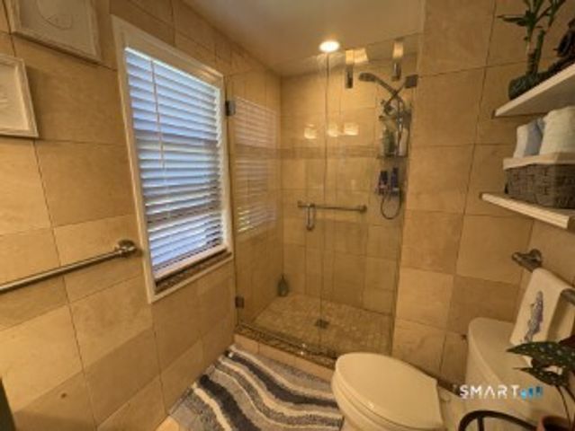 24 Harbour Village D, Branford, CT 06405
