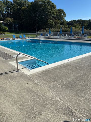 24 Harbour Village D, Branford, CT 06405