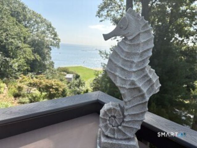 24 Harbour Village D, Branford, CT 06405