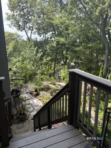 24 Harbour Village D, Branford, CT 06405
